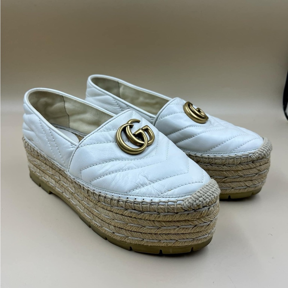 Gucci White Espadrilles with Platform Sole and Metallic Gold Logo